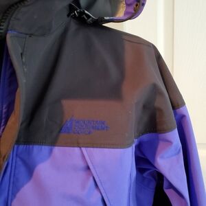 MEC Women's Gore-tex jacket size M